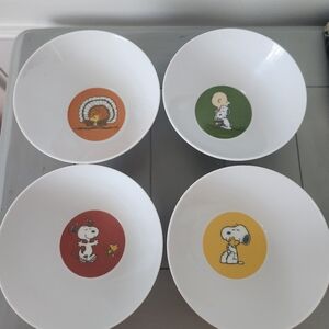 Pottery Barn Kids x Peanuts Thanksgiving Snoopy 4 Bowls